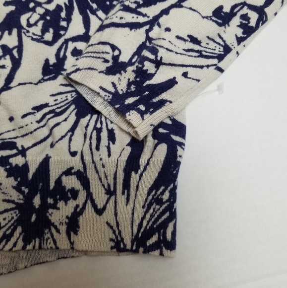 NEW! Beautiful Button Front Butterfly Print Cotton Cardigan - Picture 5 of 13